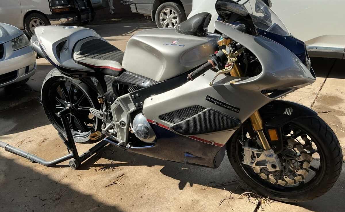 Roehr 1250SC sportive rare moteur Harley-Davidson Revolution 1247 compresseur Rotrex 180 ch fibre carbone