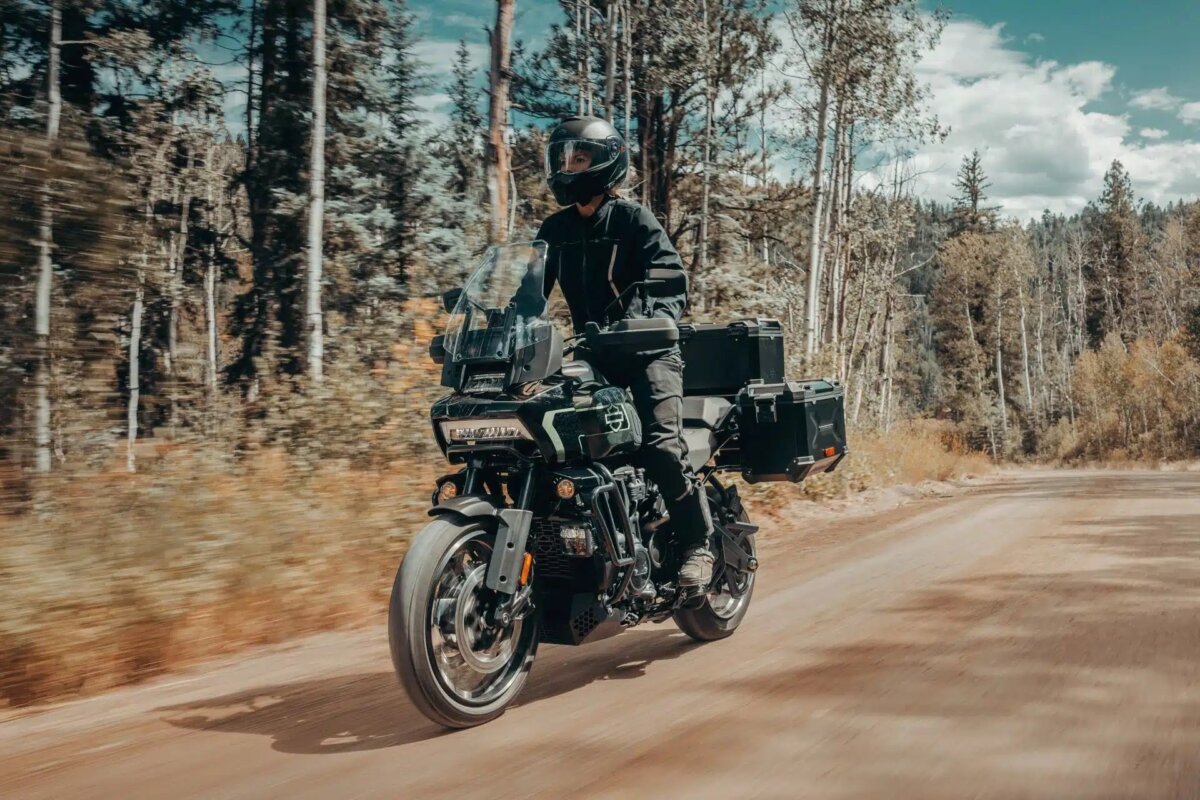 Harley-Davidson Street Glide Limited face avant carénage touring 2026