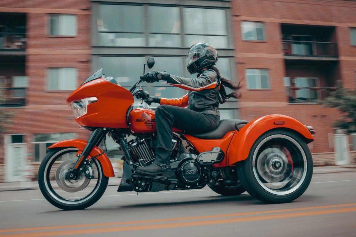 Harley-Davidson crise stratégie 2026 tarifs douane réseau concessionnaires CVO