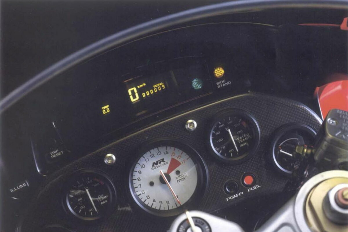 Honda NR 750 tableau de bord sportive ancienne instrumentation