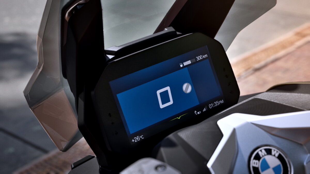 BMW C 400 X tableau de bord connectivité Connected Drive scooter premium
