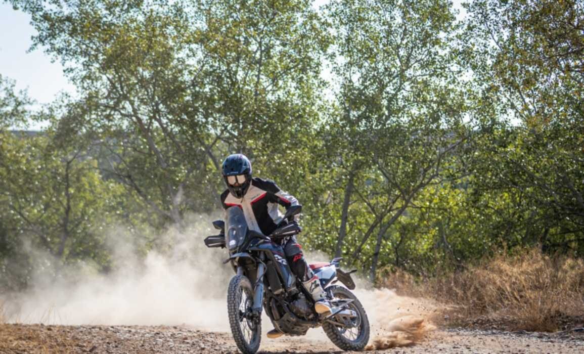 trail rally dakar Rieju Aventura Rally 307 bulle verticale carenage haut jantes rayons