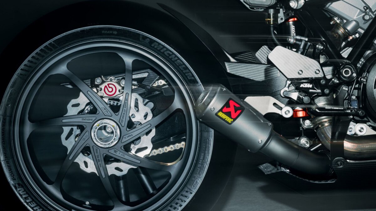 Akrapovič Evolution Line titane KTM 1390 Track échappement complet piste