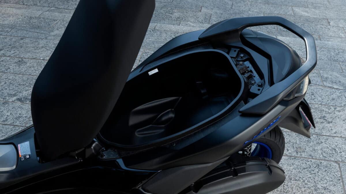 selle confort rangement sous selle scooter
