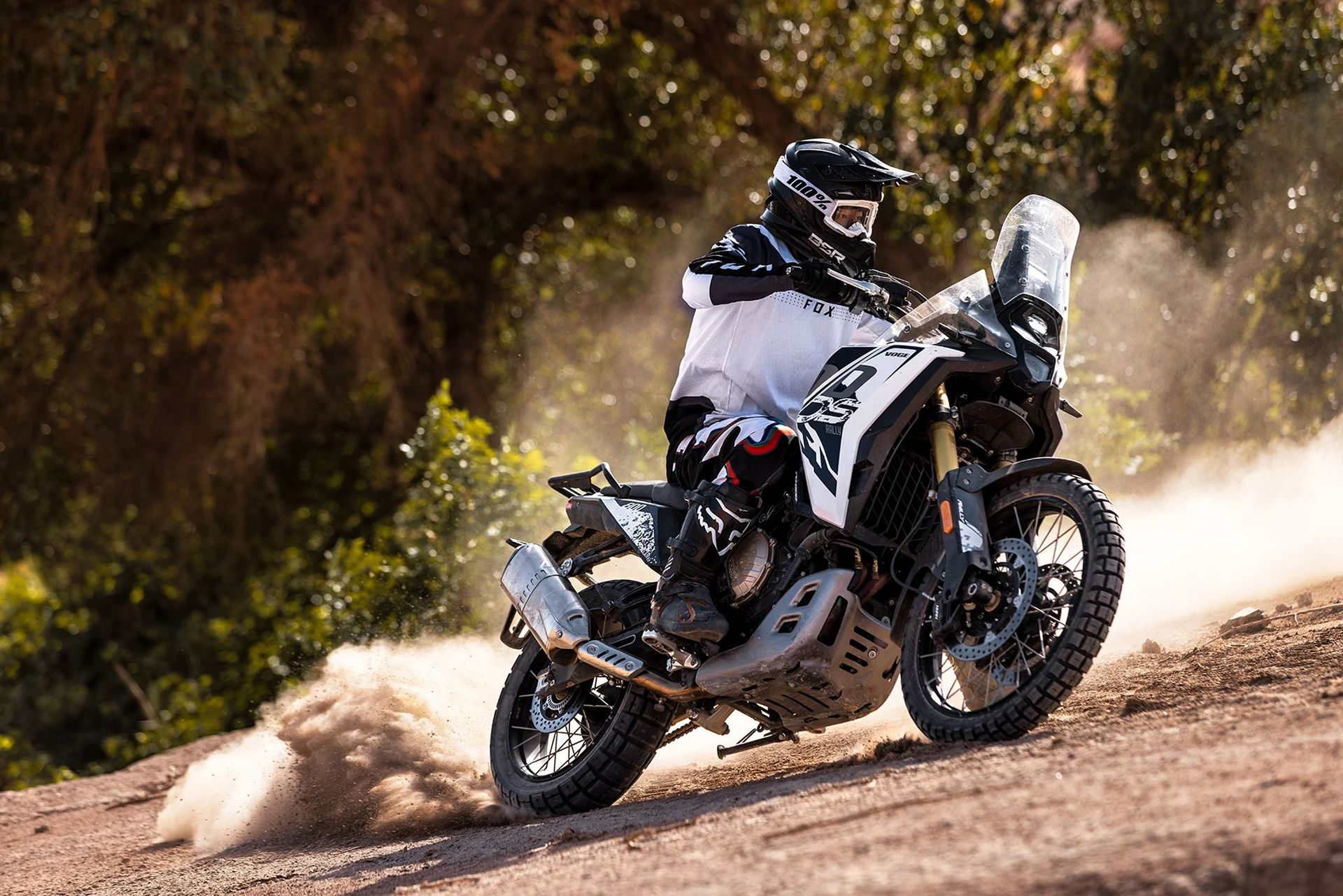 Oubliez la Voge 900DSX : cette alternative au trail star promet 95 ch et un prix qui pique moins